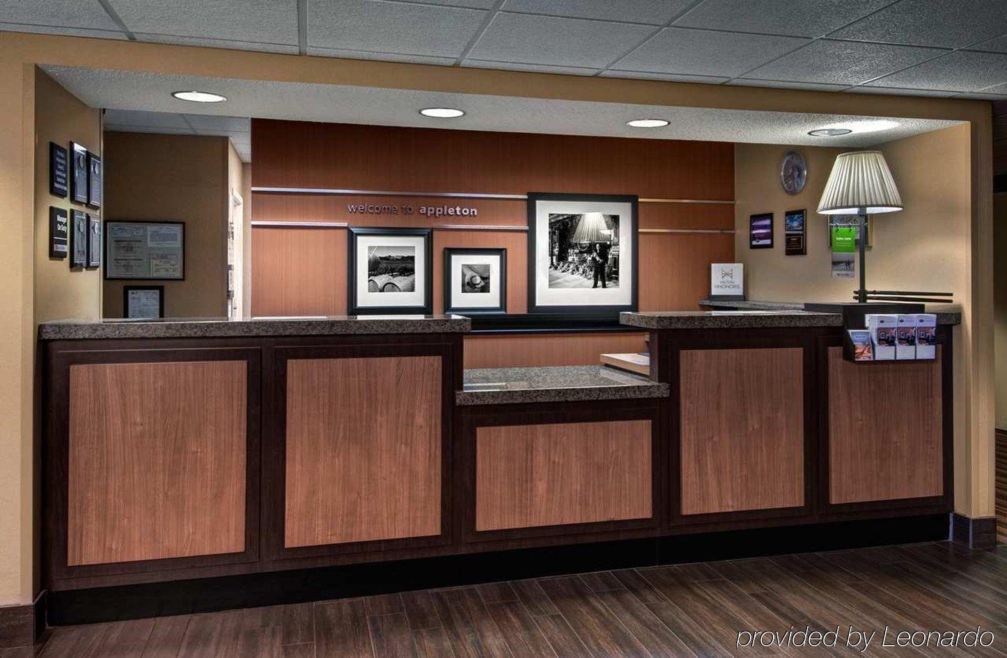 Hampton Inn Appleton-Fox River Mall Area Interior photo